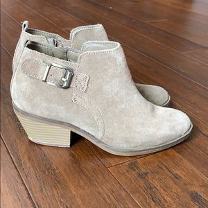 ✨ TAN ANKLE BOOTIES ✨